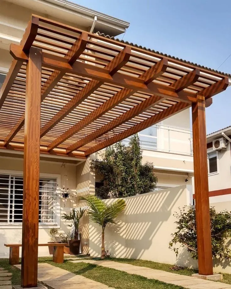 برجولات خشب معزول وحديد – أفضل خيارات التغطية لعام 2025