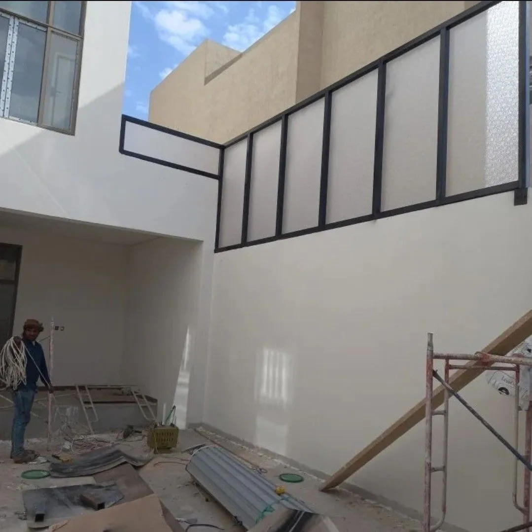 سواتر لكسان حديثة بالرياض من المنار متانة وأناقة في التصميم 